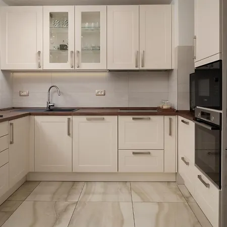 Luxury Oasis - Free Parking In Garage Appartement Split
