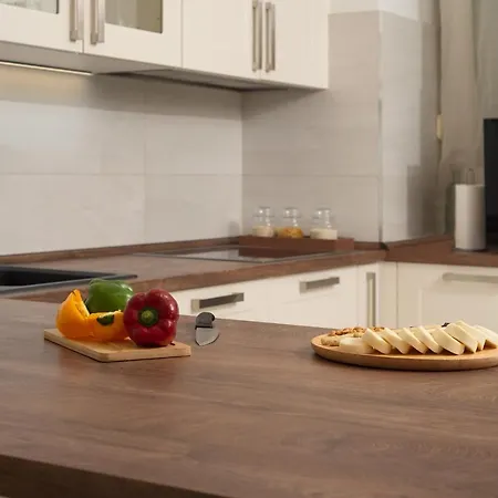 Luxury Oasis - Free Parking In Garage Appartement *